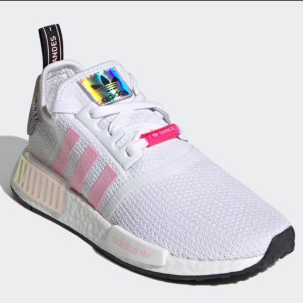 adidas NMD R1 SE